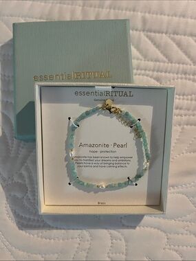 Amazonite & Pearl Bracelet in Soft Aqua